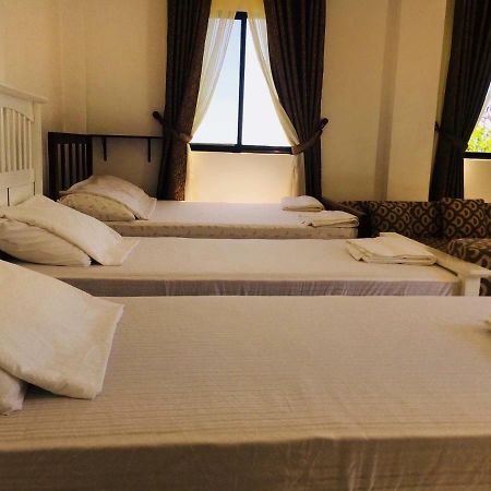 Melronz Inn Ослоб Екстер'єр фото