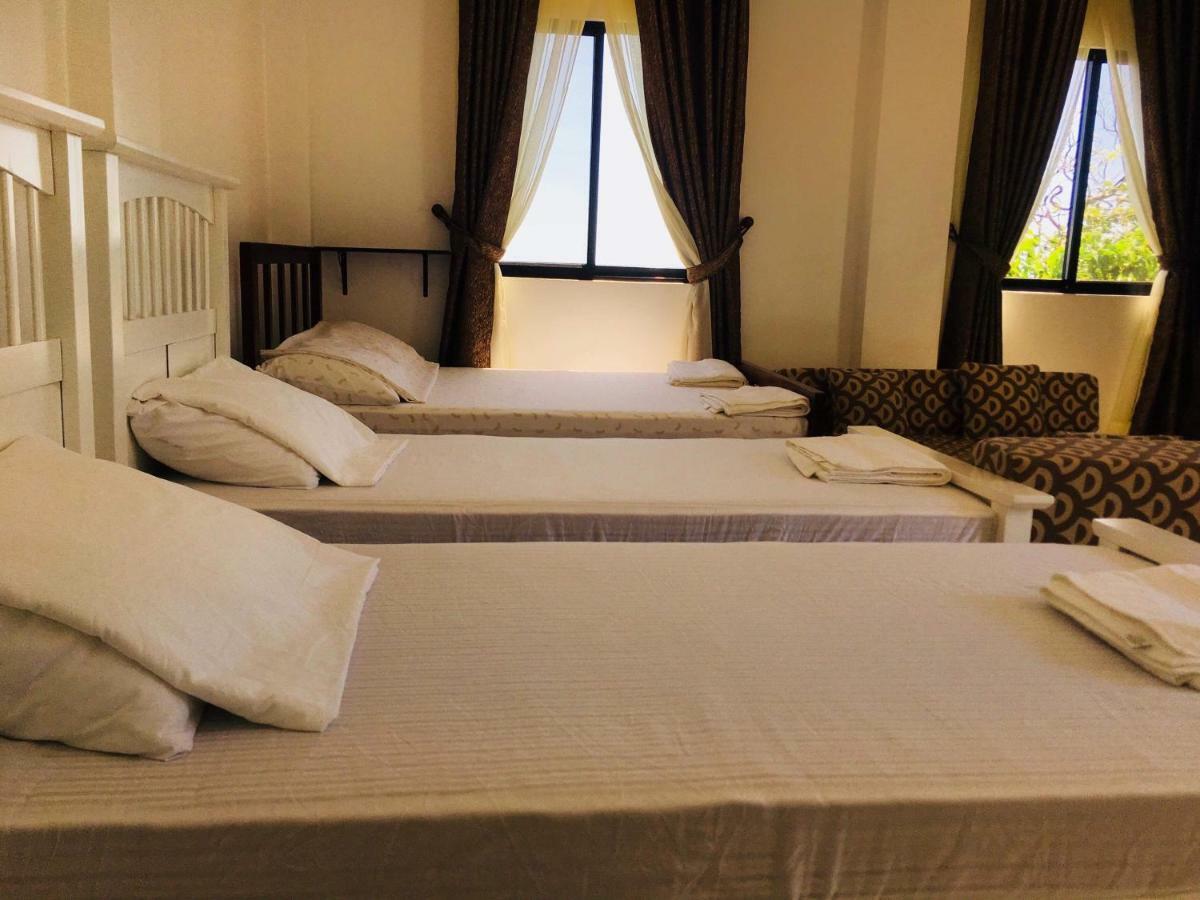 Melronz Inn Ослоб Екстер'єр фото